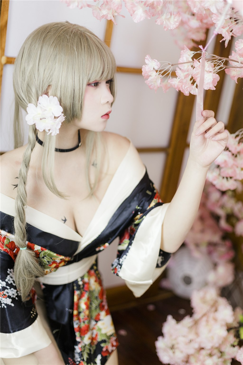 狂野吃瓜终极纪实:91吃瓜事件全程记录,明星私情与地下金钱交易撕裂虚伪面纱